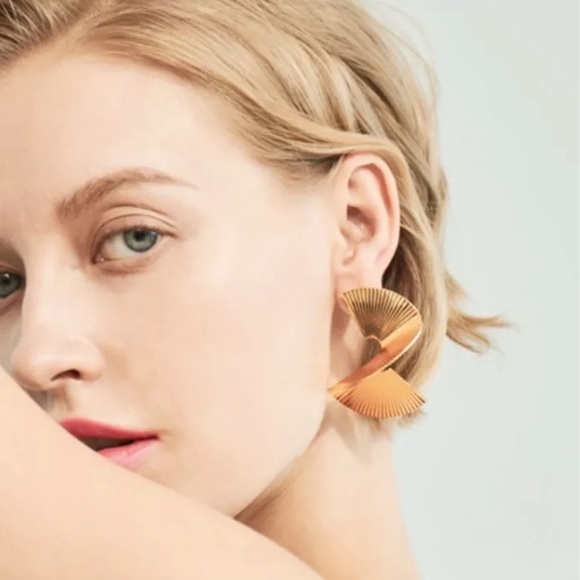 Gold Plated Big Twisted Earrings - Picture 2 of 5